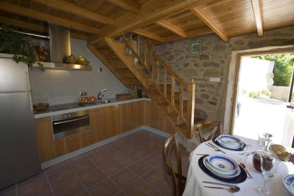 Gasthaus Casa De Afora Casa Con Piscina Y Jacuzzi Privados Santiago de Compostela Exterior foto