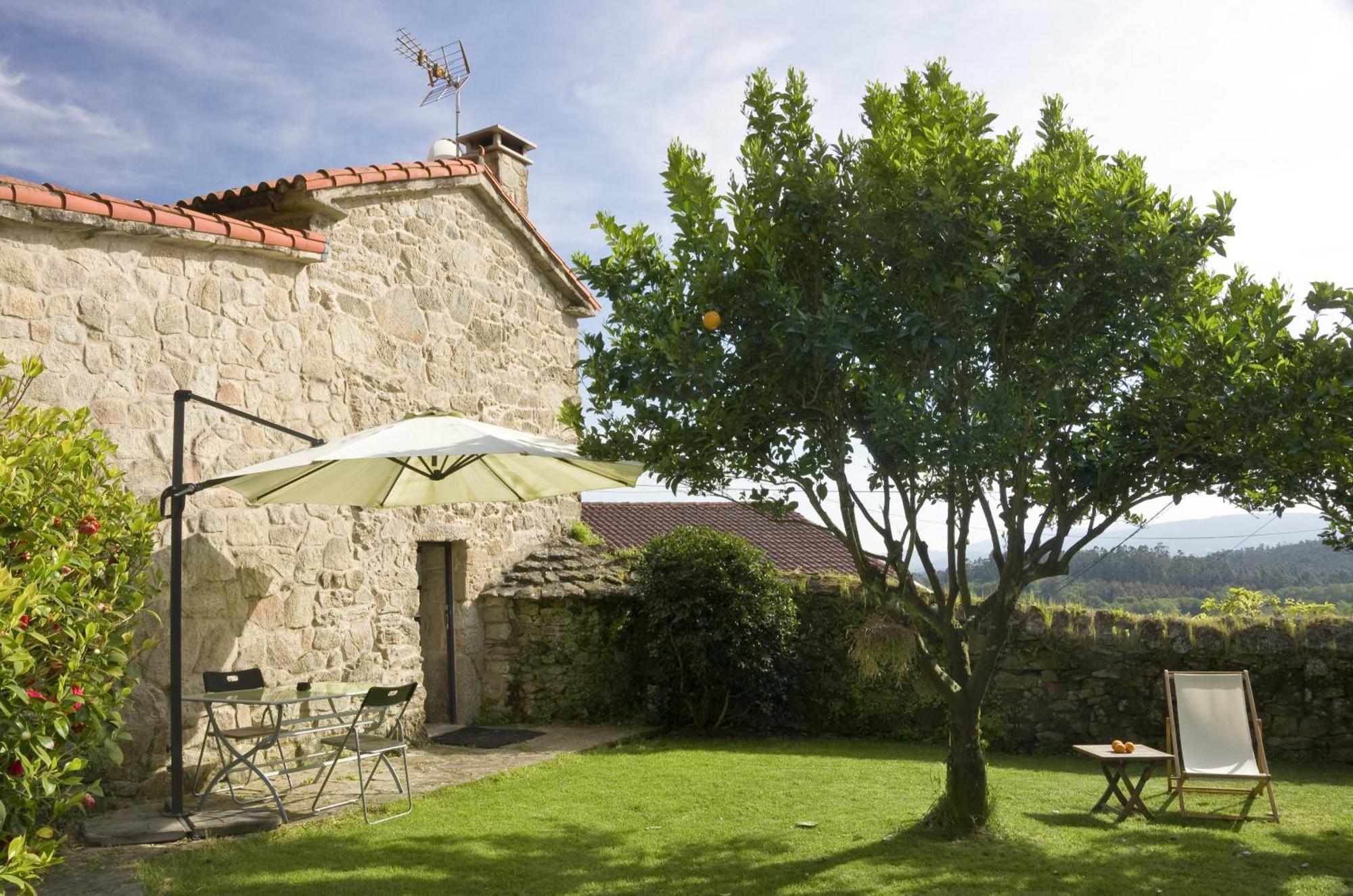 Gasthaus Casa De Afora Casa Con Piscina Y Jacuzzi Privados Santiago de Compostela Exterior foto